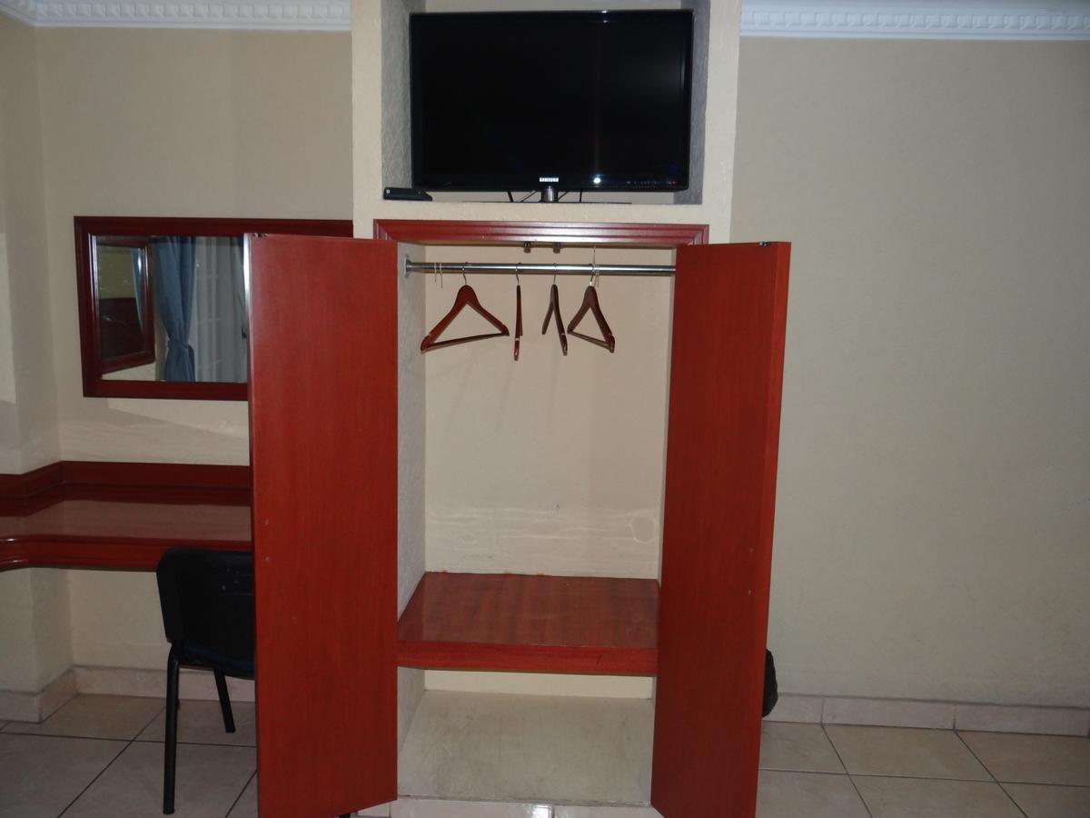 Hotel Bravo Tepic Ngoại thất bức ảnh
